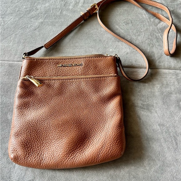 Michael Kors Handbags - Michael Kors Cross Body Cognac